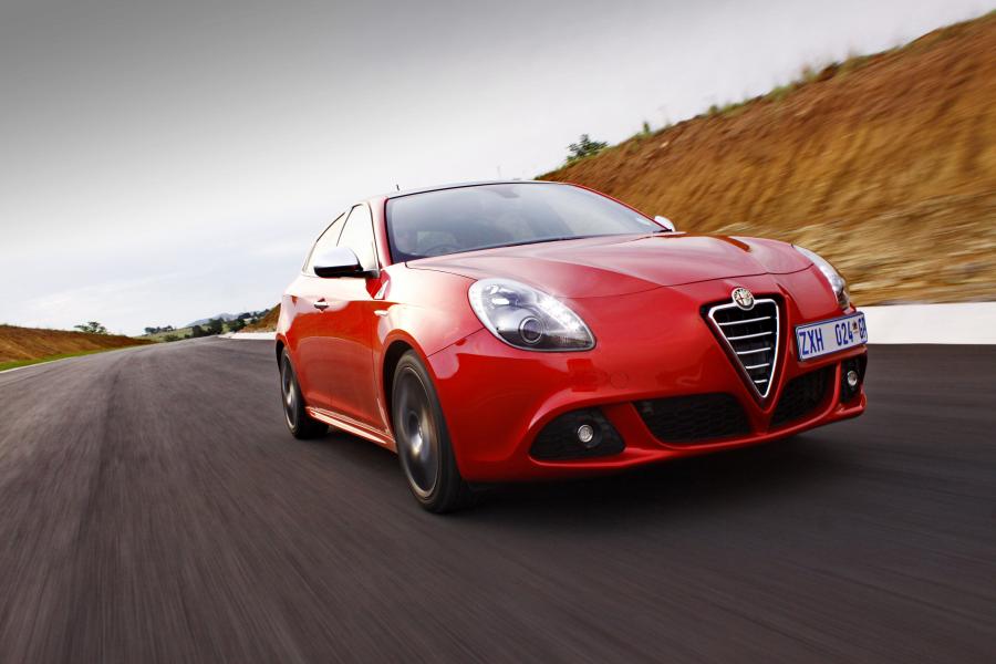  Alfa Romeo Giulietta Quadrifoglio Verde (940) 2011 года  (ZA) (фото 18 из 22)